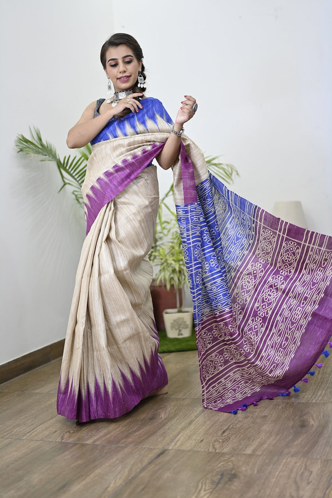 Beige Color Pure Raw Silk Solid Sambalpuri Handloom Saree