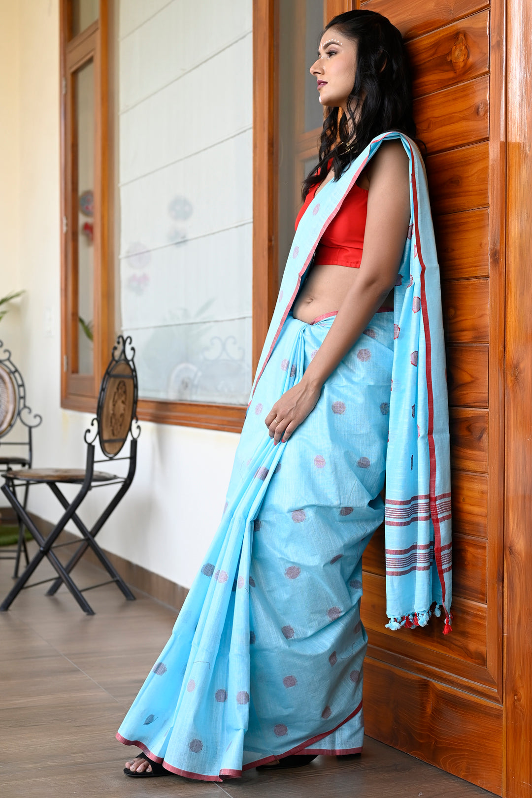 Blue Color Pure Cotton Woven Design Taant Handloom Saree