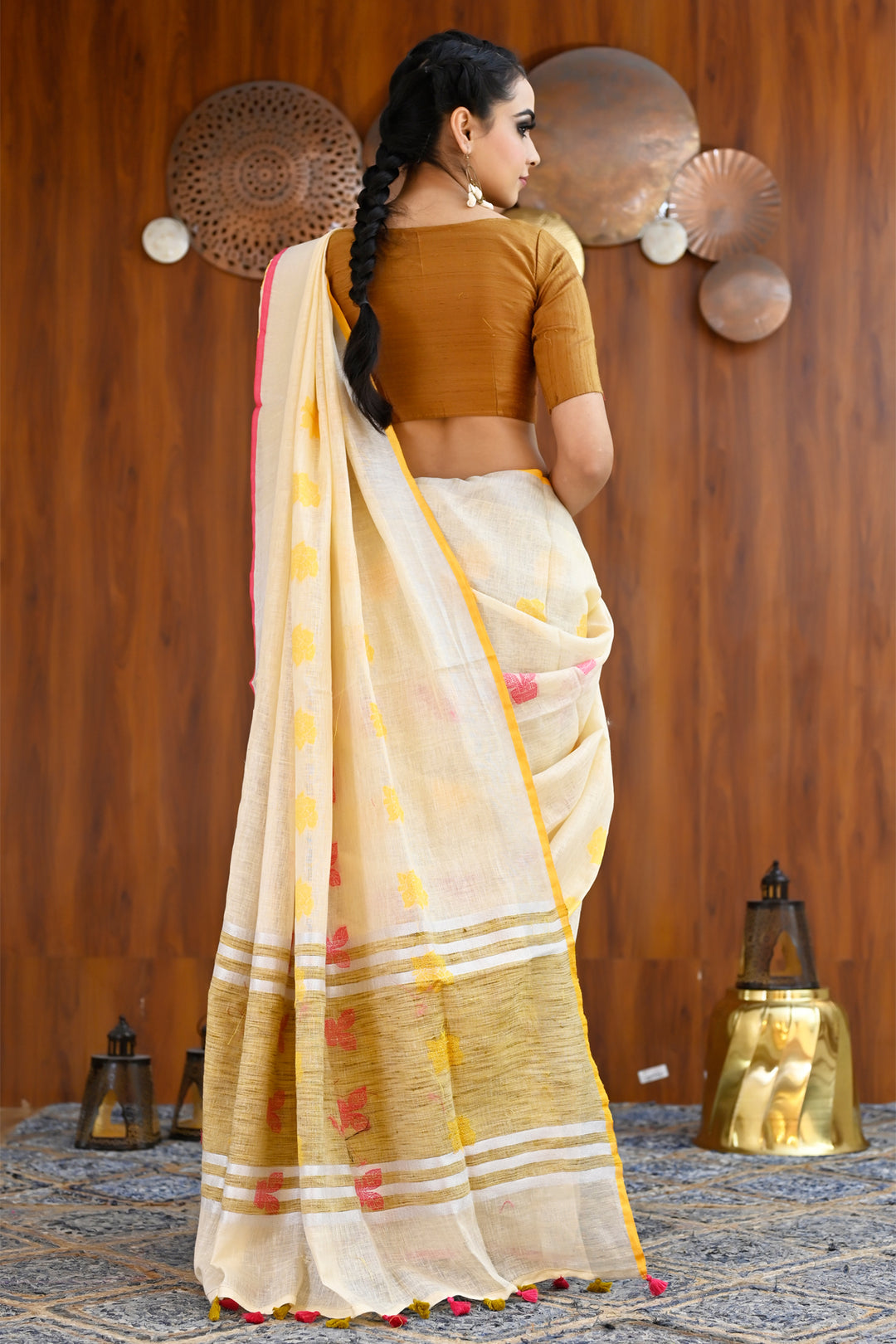 Cream Color Pure Linen Embroidered Handloom Saree