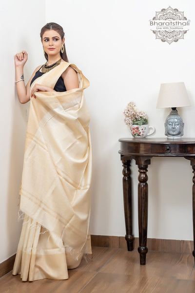 Handloom Assam Pat Silk Saree: Exquisite Green Elegance – Luxurion World